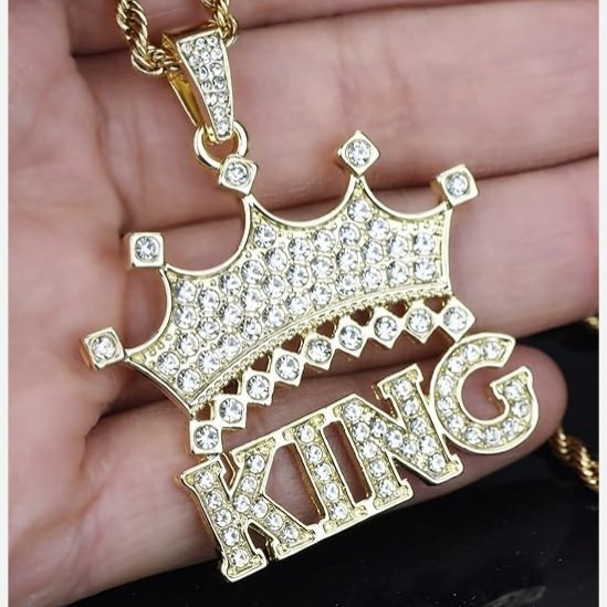 گردنبند و آویز پلاک فول نگین طرح تاج کینگ KING رنگ ثابت کد vn (پس کرایه)