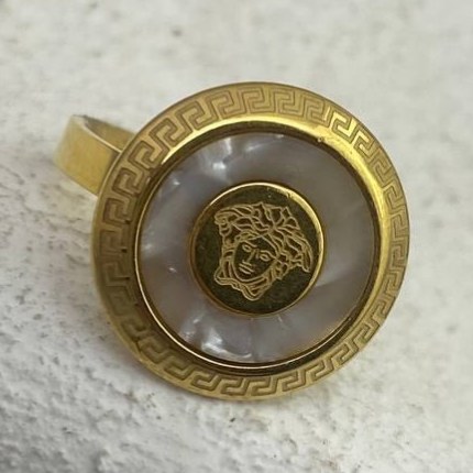 انگشتر استیل زنانه طرح ورساچه Versace  فری سایز Free size رنگ ثابت کد tj (پس کرایه)