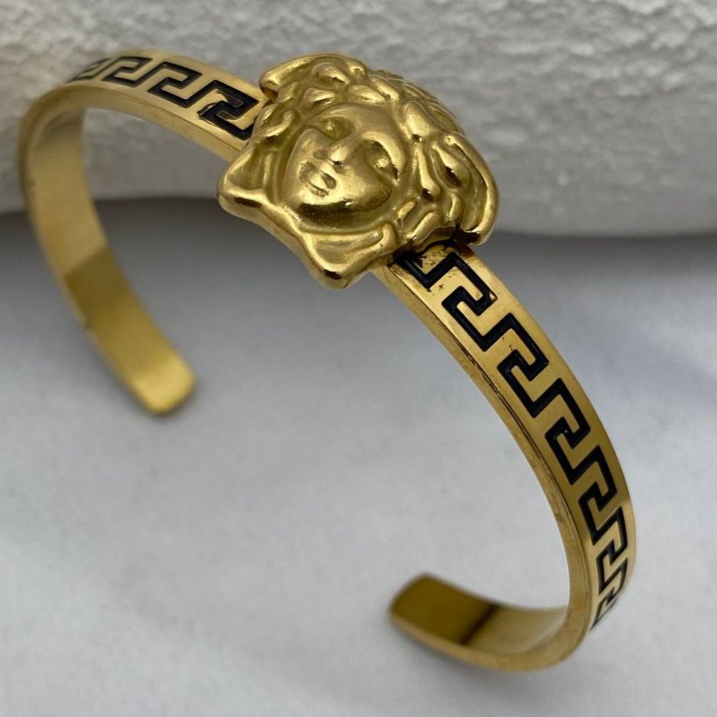 دستبند و بنگل استیل زنانه طرح ورساچه Versace در دو طرح جذاب رنگ ثابت کد tj (پس کرایه)