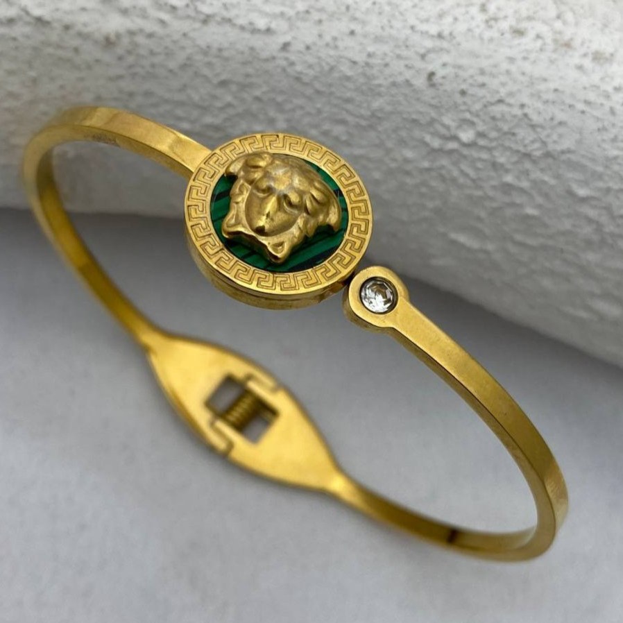 دستبند و بنگل استیل زنانه طرح ورساچه Versace نگین تنوع طرح رنگ ثابت کد tj (پس کرایه)