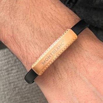 دستبند چرمی قفل استیل مردانه مونت بلنک MONTBLANC  کیفیت چرم عالی رنگ ثابت کد tj (پس کرایه)