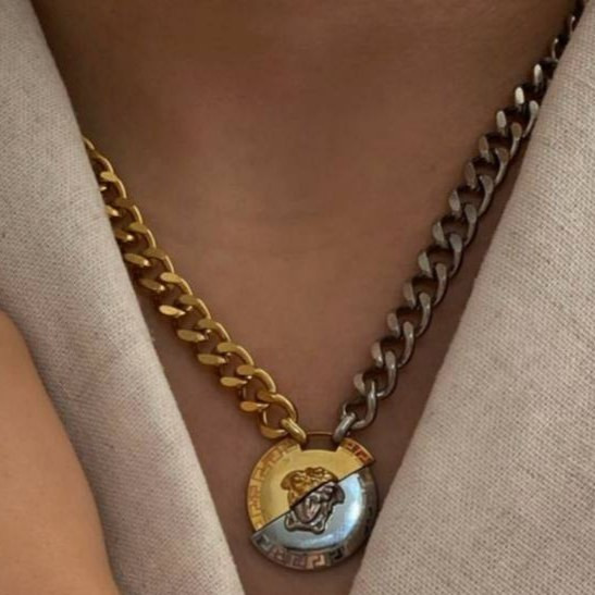 نیم ست گردنبند و دستبند استیل زنانه طرح ورساچه Versace طلایی نقره ای رنگ ثابت کد tj (پس کرایه)