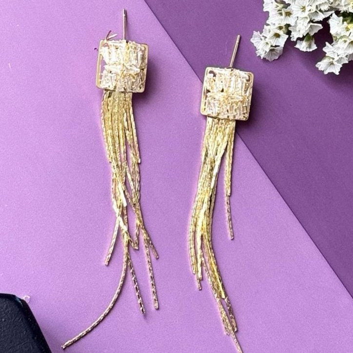گوشواره طرح جواهری زنانه طرح مربع آویز رنگ ثابت کد sm (پس کرایه)