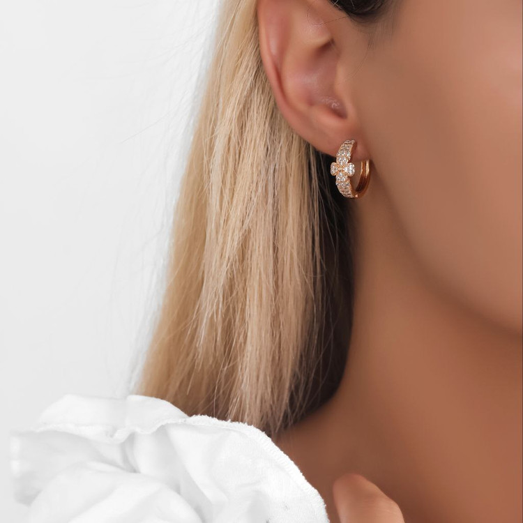 گوشواره طرح جواهری زنانه طرح حلقه ای پاپیون نگین تنوع طرح رنگ ثابت کد mp (پس کرایه)