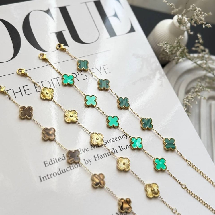 دستبند استیل زنانه طرح گل ونکلیف Vancleef رنگی تنوع رنگ رنگ ثابت کد sm (پس کرایه)