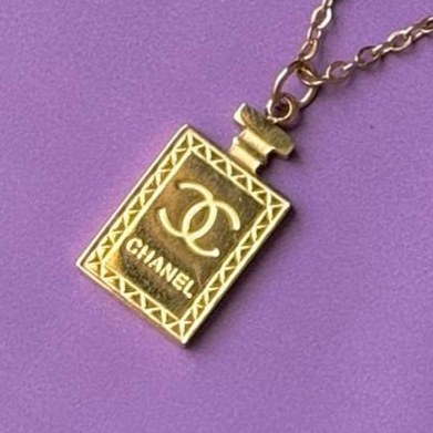 گردنبند و آویز پلاک طرح چنل CHANEL تنوع طرح رنگ ثابت کد sm