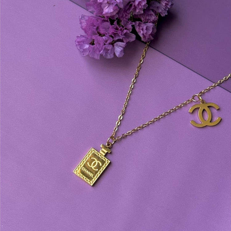گردنبند و آویز پلاک طرح چنل CHANEL تنوع طرح رنگ ثابت کد sm