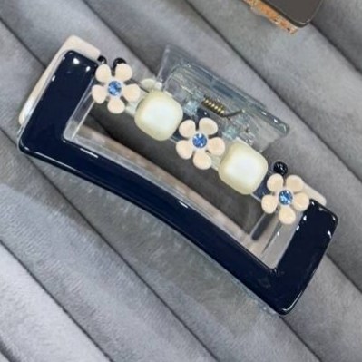 کلیپس زنانه طرح سه گل تنوع رنگ و طرح رنگ ثابت کد sm