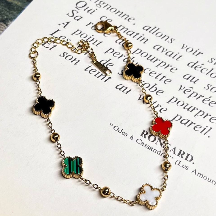 دستبند استیل زنانه طرح گل ونکلیف Vancleef سبز و قرمز رنگ ثابت کد tk