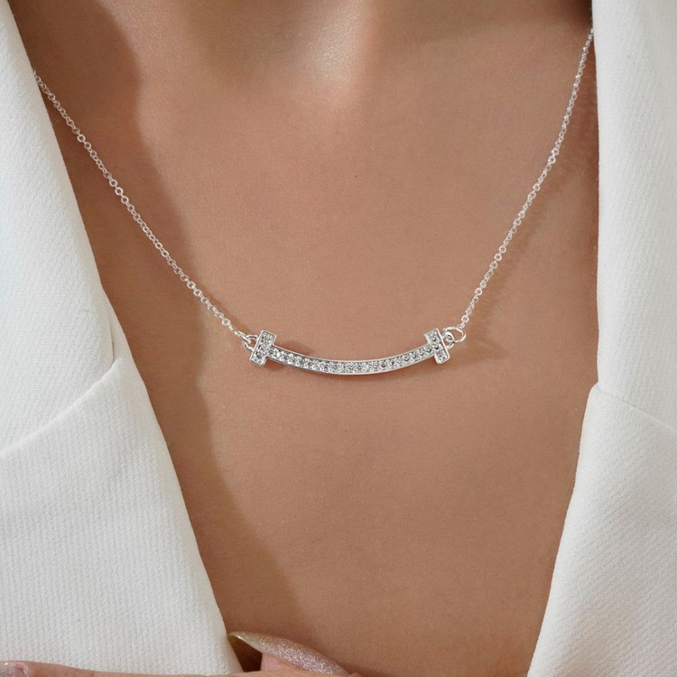 گردنبند و آویز پلاک آبکاری نقره طرح قلب دور نگین تنوع طرح رنگ ثابت کد mp