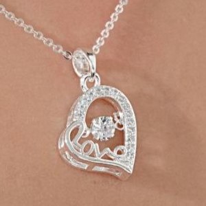 گردنبند و آویز پلاک آبکاری نقره طرح قلب Love نگین تنوع طرح رنگ ثابت کد mp