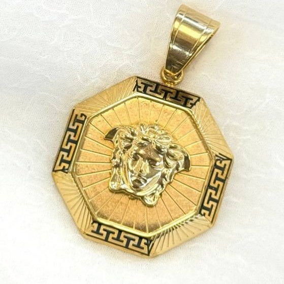گردنبند و آویز پلاک استیل مردانه طرح ورساچه Versace دور نگین تنوع طرح رنگ ثابت کد sm