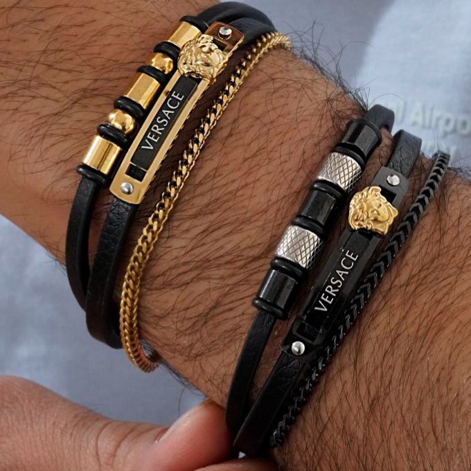 دستبند بند چرمی قفل استیل ورساچه Versace سه لاین در تنوع طرح کیفیت چرم عالی رنگ ثابت کد mp