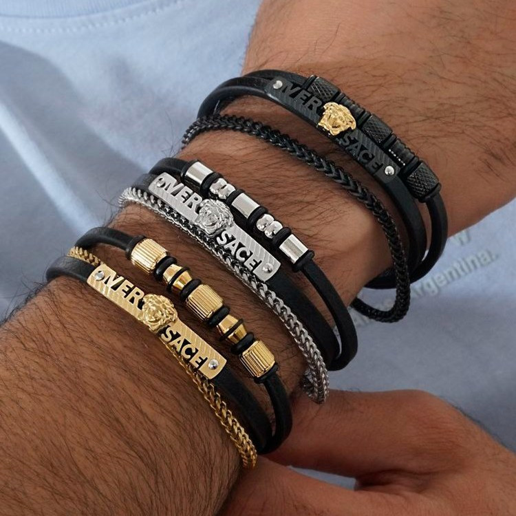 دستبند چرمی قفل استیل مگنتی کارتیر Cartier در تنوع طرح کیفیت چرم عالی رنگ ثابت کد mp