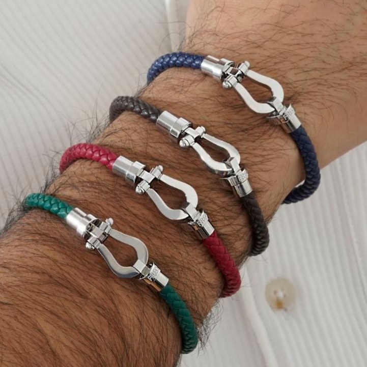 دستبند چرمی قفل استیل مگنتی امگا در تنوع رنگ کیفیت چرم عالی رنگ ثابت کد mp