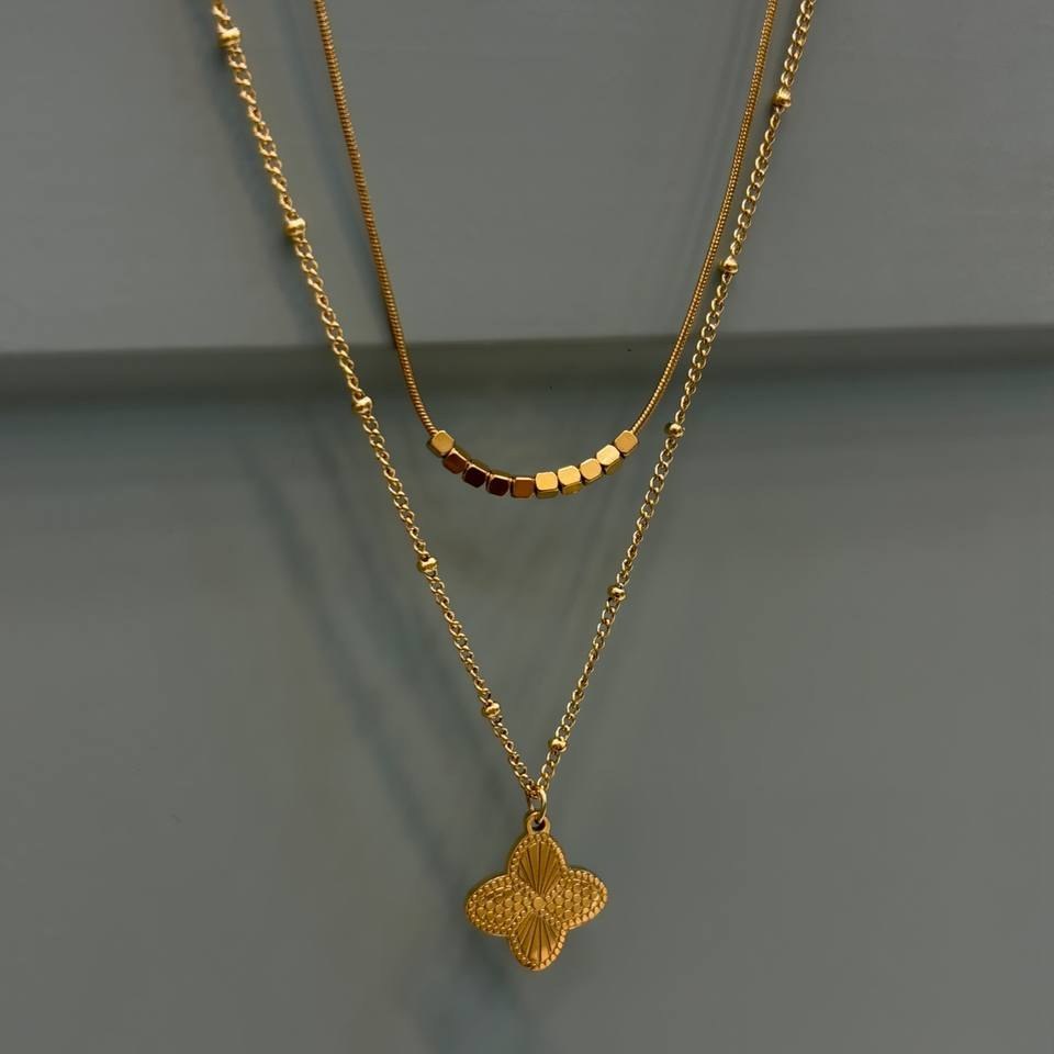 گردنبند و آویز پلاک استیل طرح گل ونکلیف vancleef طلایی دو لاین تنوع طرح رنگ ثابت کد gy