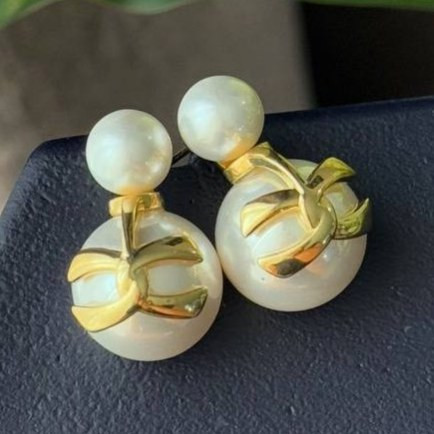 گوشواره آبکاری نقره زنانه طرح شنل CHANEL مرواریدی رنگ ثابت کد sm