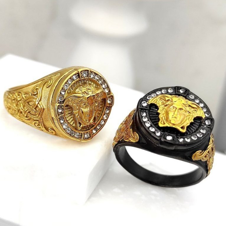 انگشتر مردانه استیل طرح ورساچ versace تنوع رنگ سایز بندی 9 تا 12 رنگ ثابت کد mp