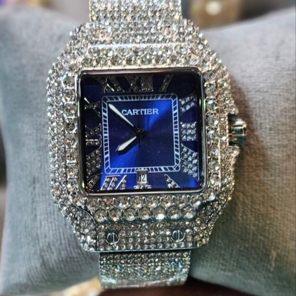 ساعت مچی زنانه کارتیر cartier فول نگین مخراج کاری تاریخ دار تنوع طرح رنگ ثابت کد vn