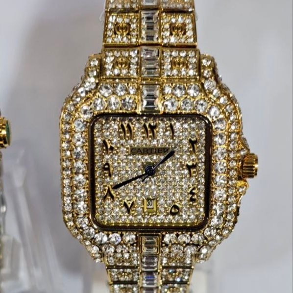 ساعت مچی زنانه کارتیر cartier فول نگین مخراج کاری تاریخ دار تنوع طرح رنگ ثابت کد vn