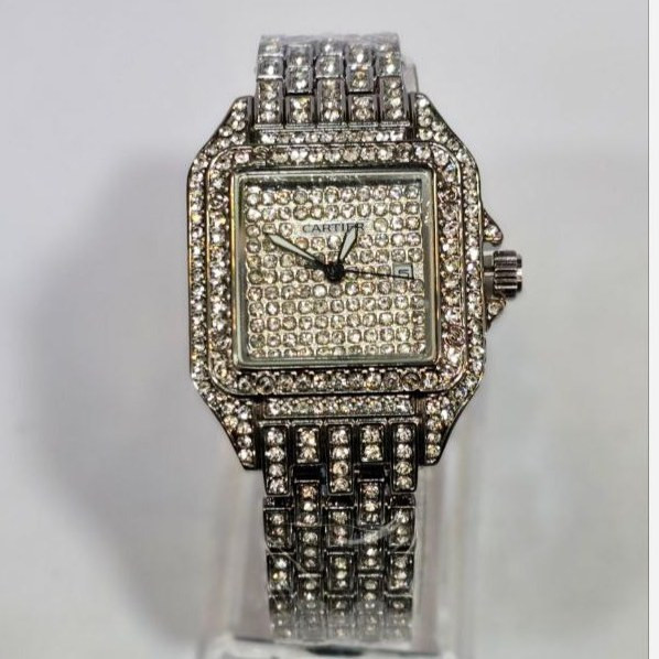 ساعت مچی زنانه کارتیر cartier فول نگین مخراج کاری تاریخ دار تنوع طرح رنگ ثابت کد vn