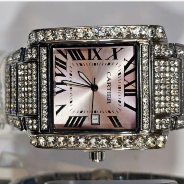 ساعت مچی زنانه کارتیر cartier فول نگین مخراج کاری تاریخ دار تنوع طرح رنگ ثابت کد vn
