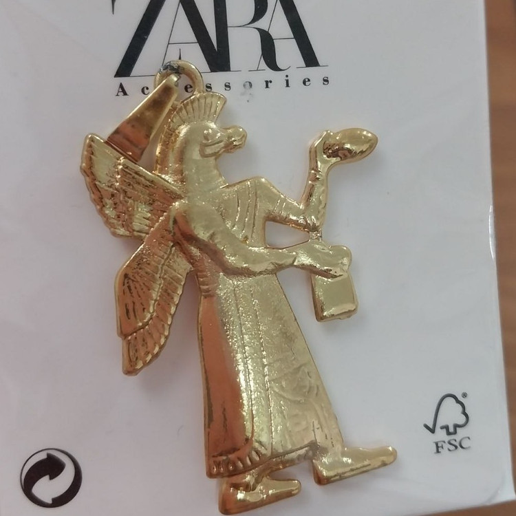 گردنبند و آویز پلاک استیل طرح هخامنشی الهه مصری رنگ ثابت کد as