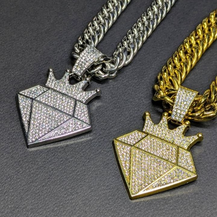 گردنبند و آویز پلاک مردانه طرح استیکر فول نگین تنوع طرح رنگ ثابت کد sh