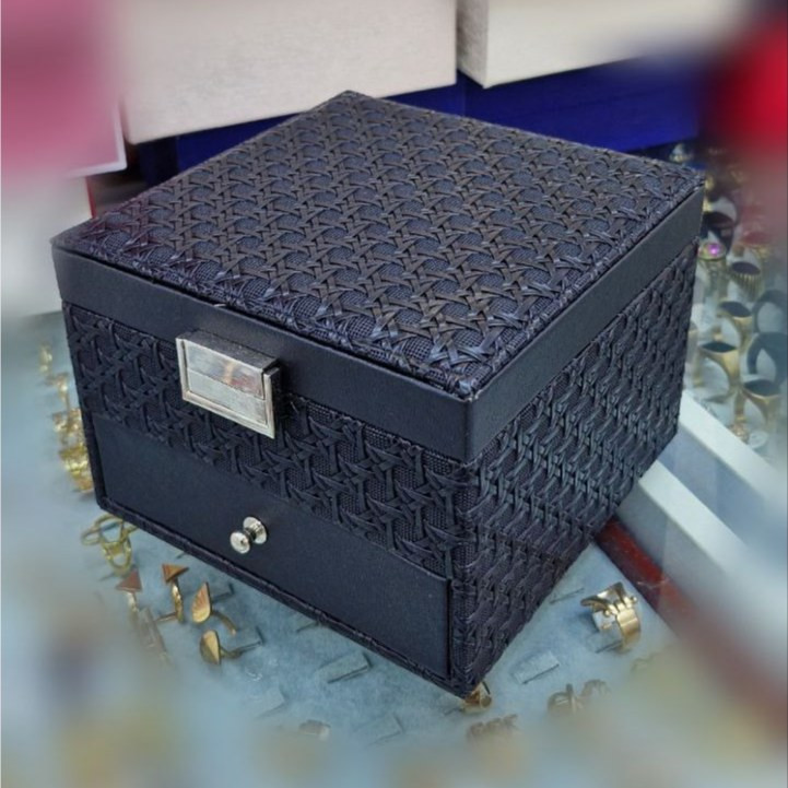 کیف و جعبه نظم دهنده بدلیجات چرمی دارای کشو موجود در4 رنگ کد mp