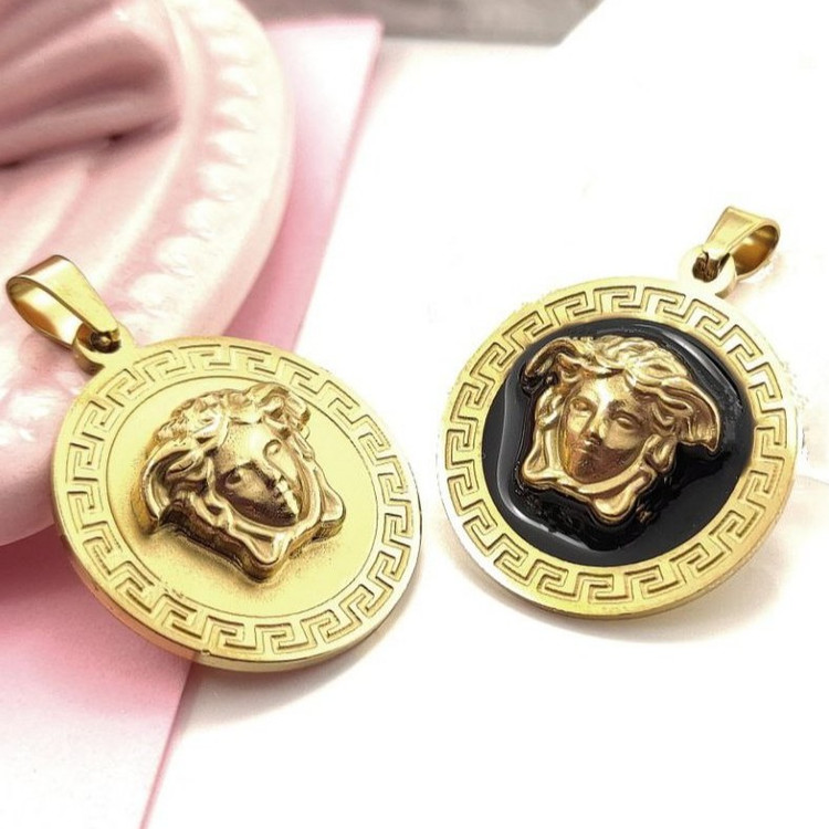 گردنبند و آویز پلاک استیل زنانه طرح ورساچه VERSACE رنگ ثابت کد mp