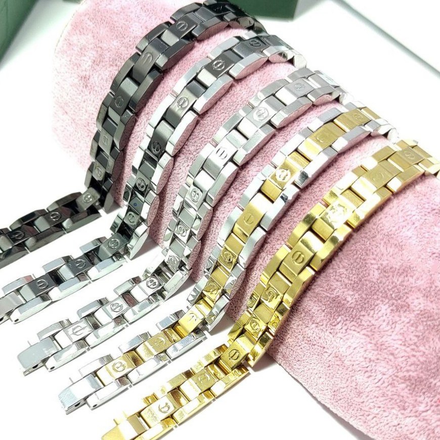 دستبنداستیل مردانه طرح کارتیر cartier  رنگ ثابت کد mp