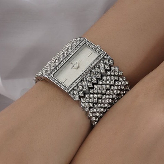 ساعت مچی زنانه anne klein فول نگین مخراج کاری با بند پهن درجه یک رنگ ثابت کد mp