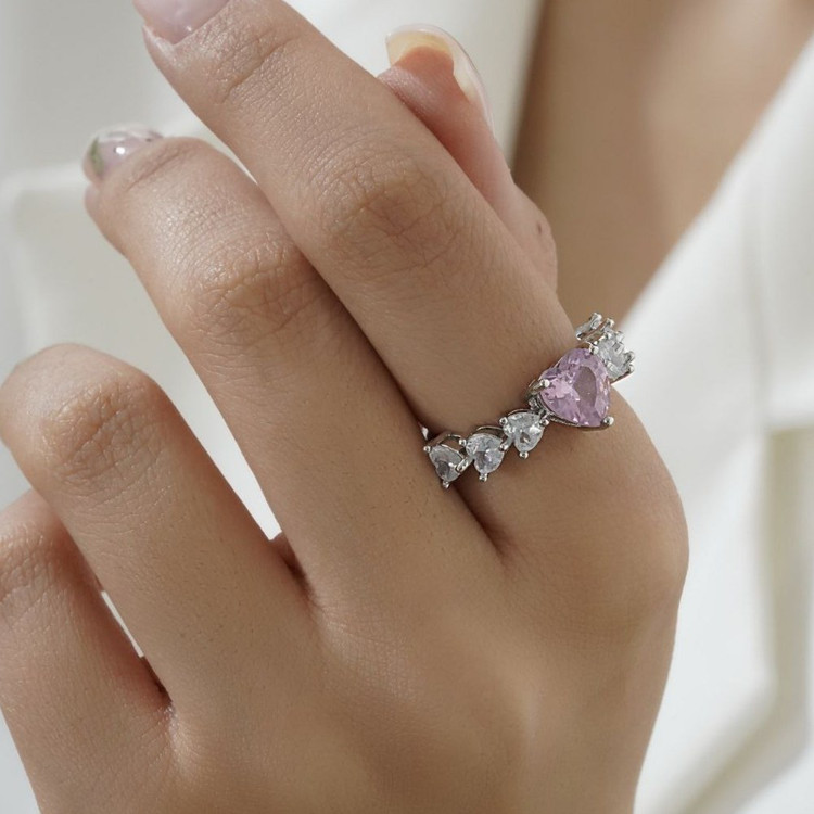انگشتر زنانه جواهری طرح تک نگین مربع فری سایز freesize رنگ ثابت در تنوع طرح کد mp