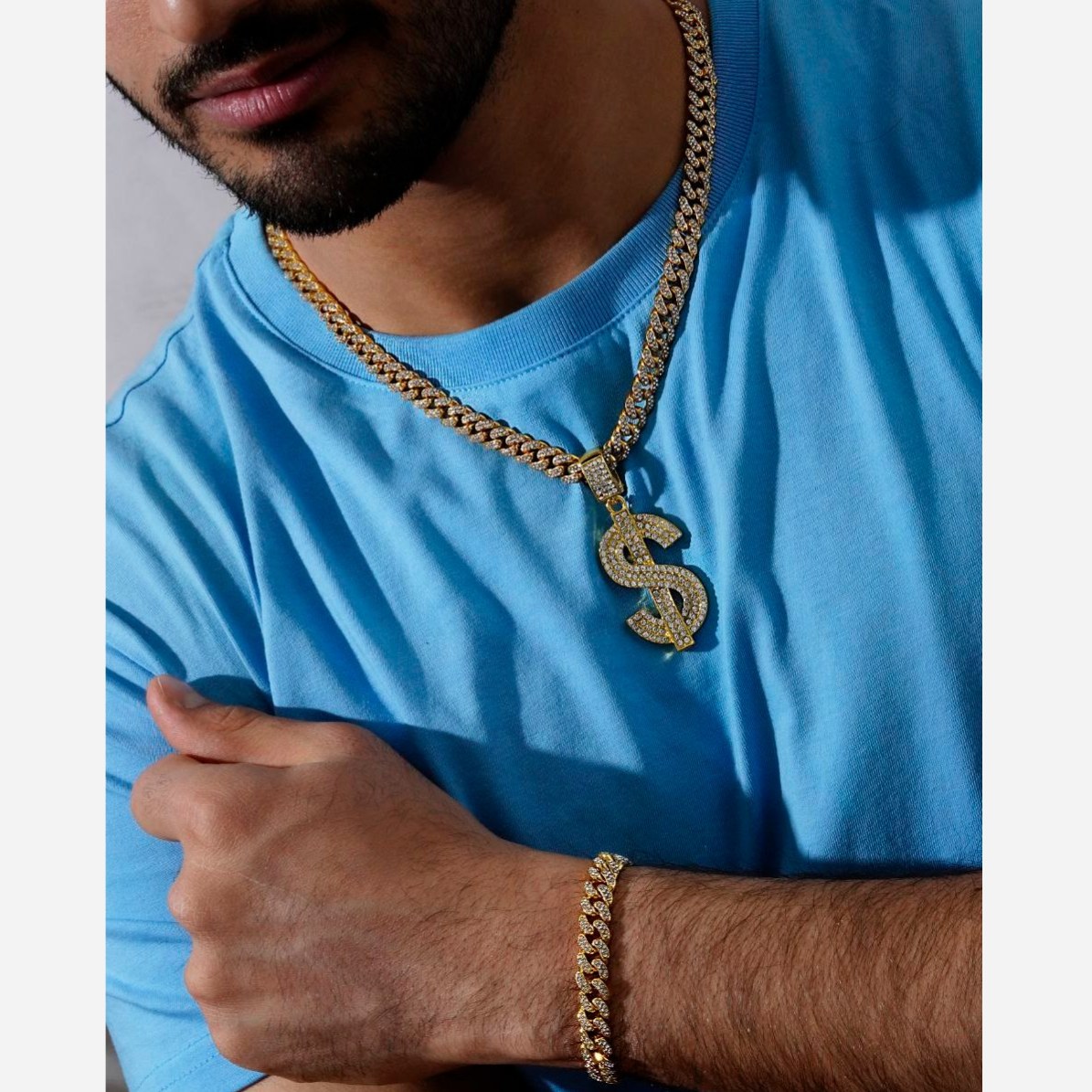 ست دستبند و گردنبند کارتیر فول نگین chain همراه پلاک آویز king کینگ وتاج پادشاه نگین کاری رنگ ثابت کد mp