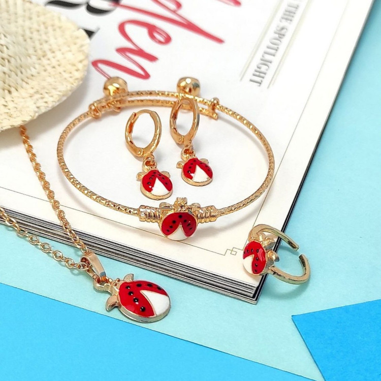ست سرویس بچه گانه انگشتر-دستبند-گردنبند-گوشواره طرح کیتی فری سایز رنگ ثابت و طرح های دیگر
