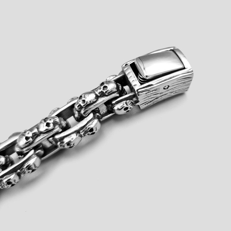 دستبند بنگل استیل اسکلت مدل Chain Skull رنگ ثابت