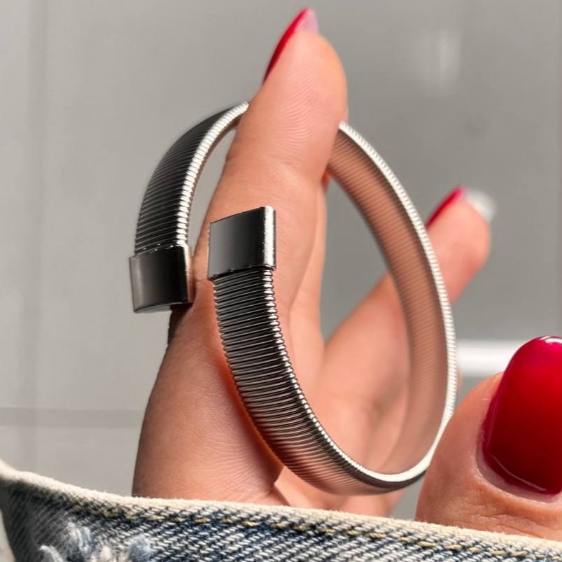 دستبند بنگل استیل نقره ای فری سایز رنگ کاملا ثابت