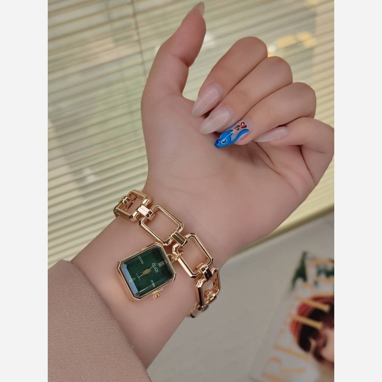ساعت زنانه مارک GUQi 6908633974