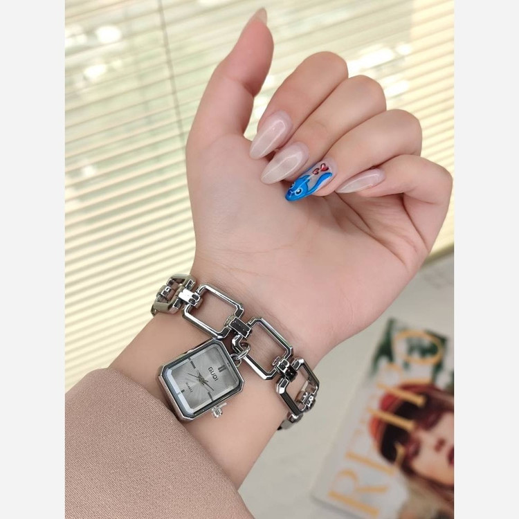 ساعت زنانه مارک GUQi 6908633974