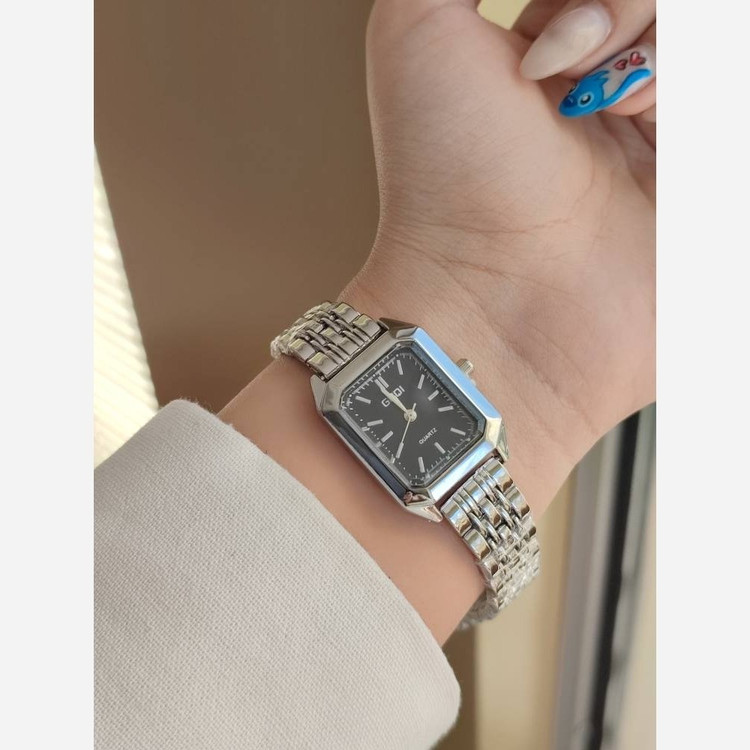 ساعت زنانه مارک GUQi 6908633562