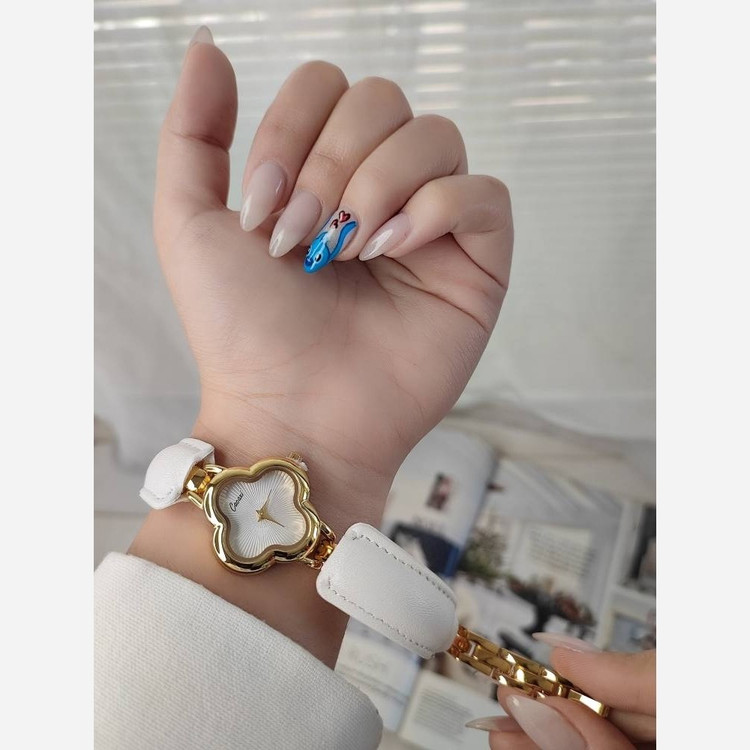 ساعت زنانه ونکلیف بند چرمی مارک cacaxi 18003231
