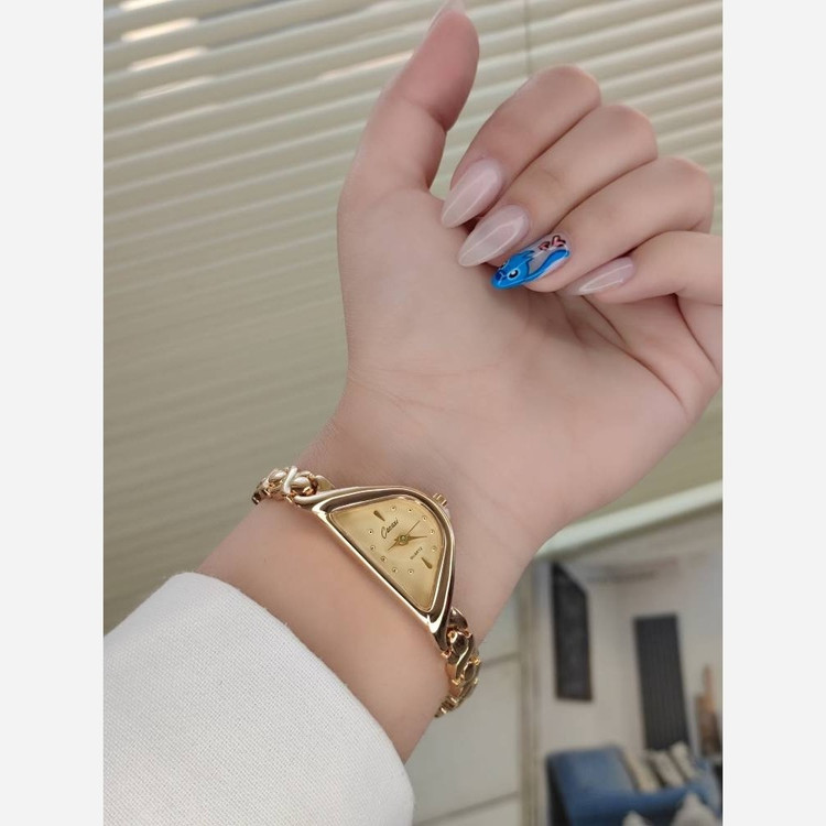 ساعت زنانه مارک cacaxi 210022503243