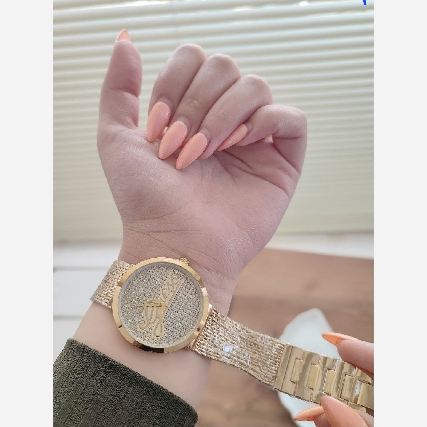 ساعت زنانه بندرشته ای مارک GUESS 140016002167