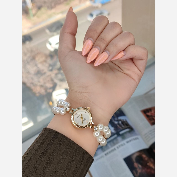 ساعت زنانه مرواریدی مارک الینا 45050071