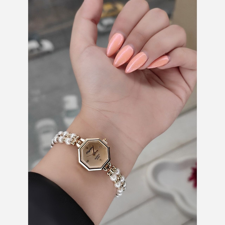 ساعت بند مرواریدی مارک الینا 3503805629