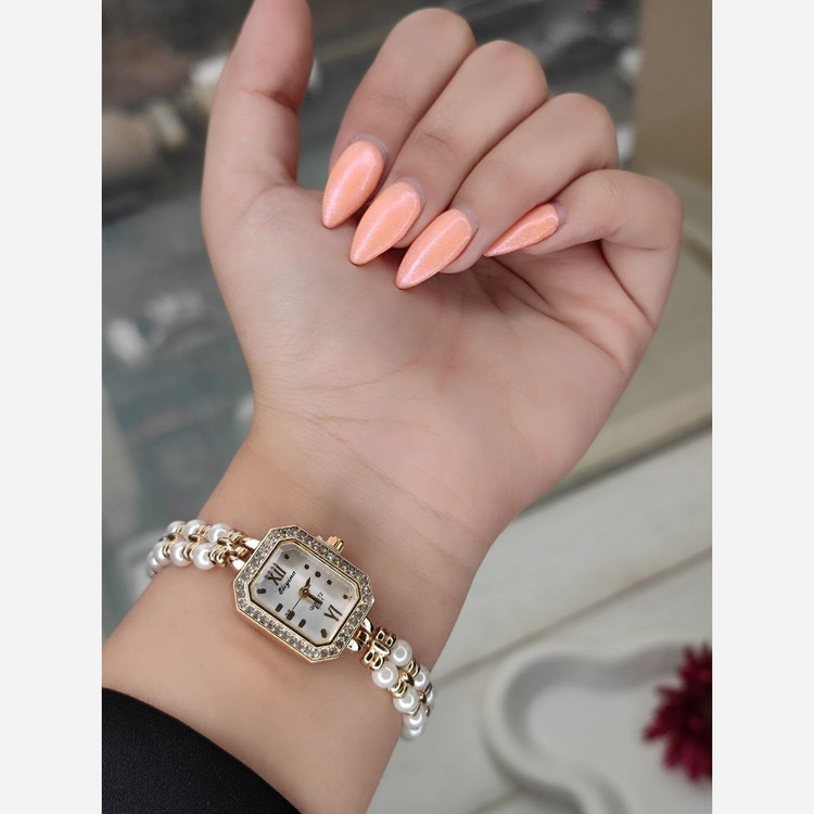 ساعت بند مرواریدی مارک الینا 3503805629