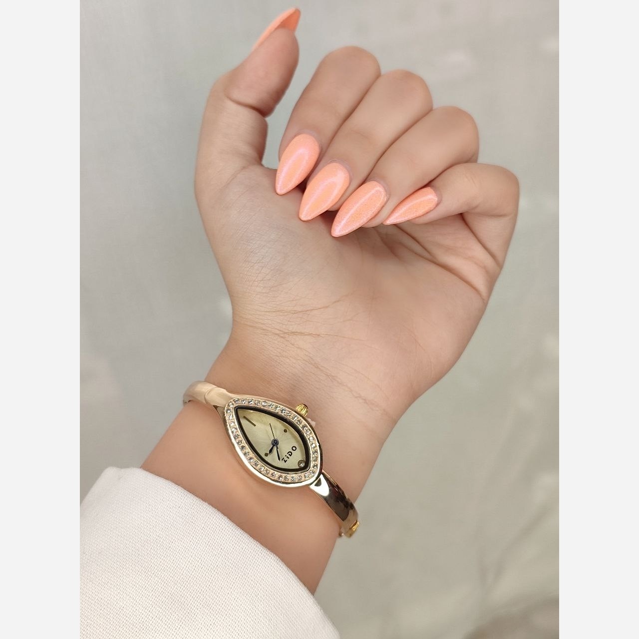 ساعت زنانه النگویی نگین دار مارک zido5506004481