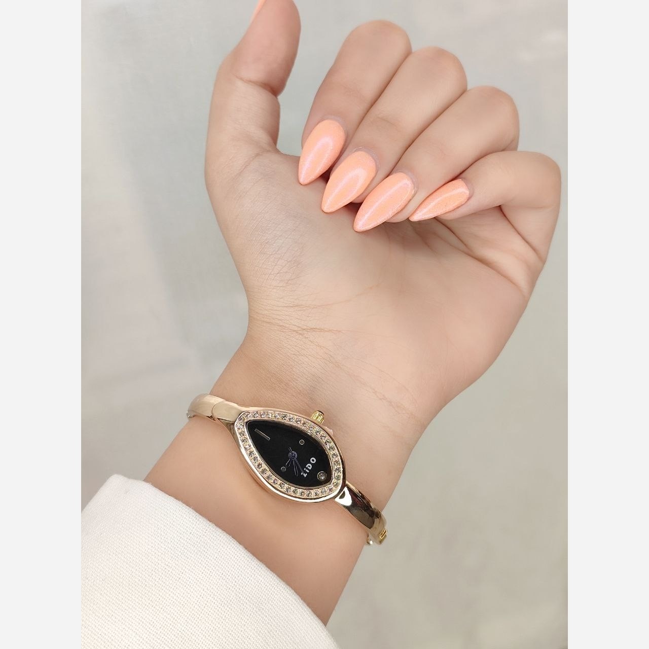 ساعت زنانه النگویی نگین دار مارک zido5506004481