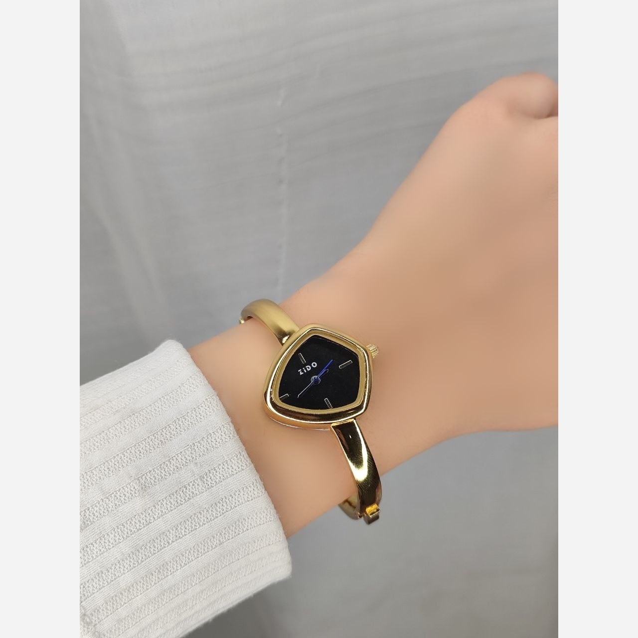ساعت زنانه النگویی مارک zido 55060011