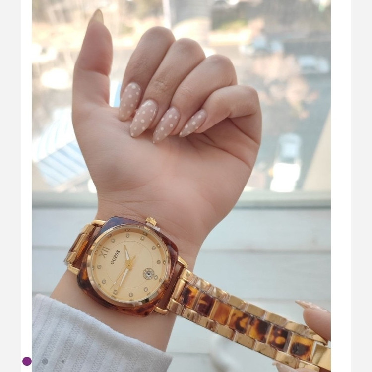 ساعت زنانه طرح سرامیکی مارک GUESS